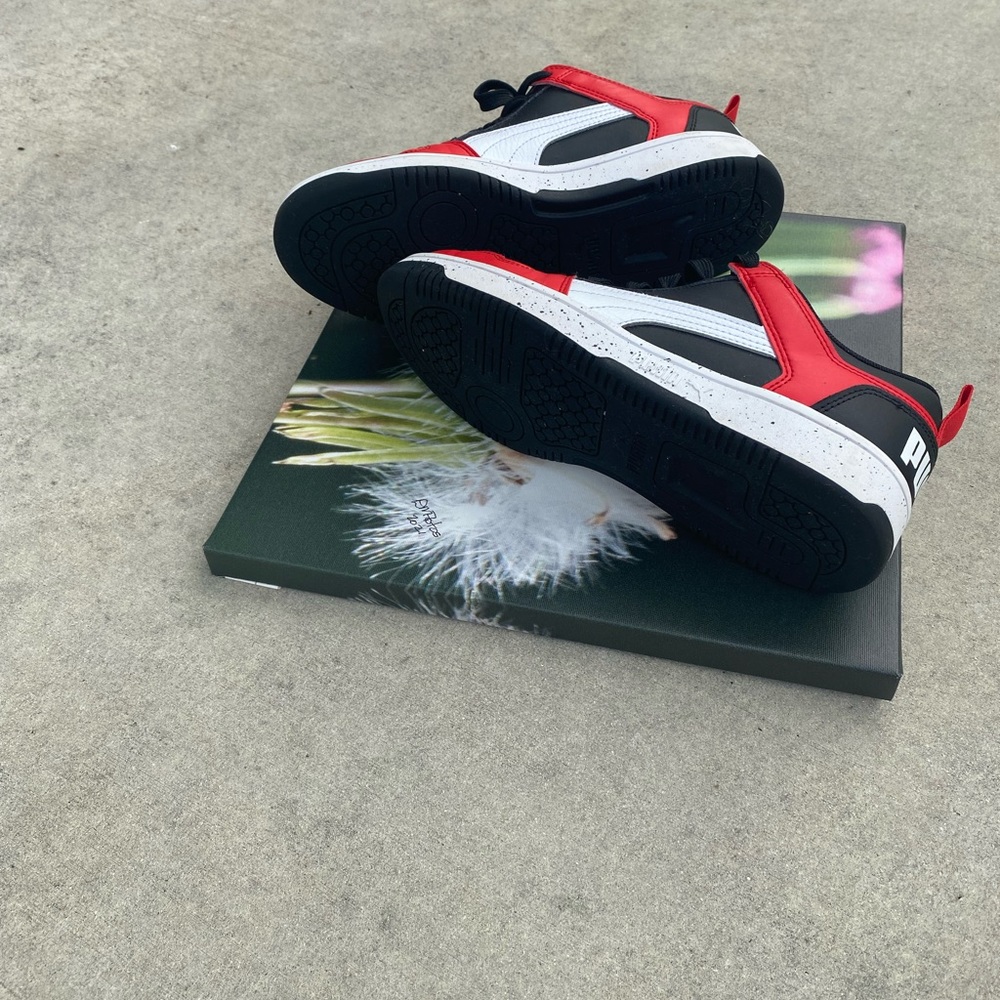 Children puma sneaker. Remember back to  school